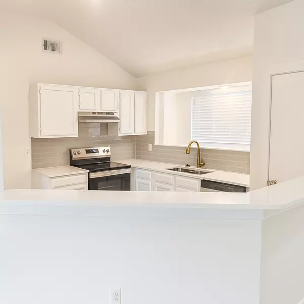 League City, TX 77573,906 Dixie DR