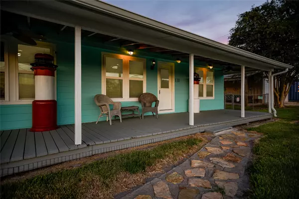 Port O Connor, TX 77982,110 N 10th ST