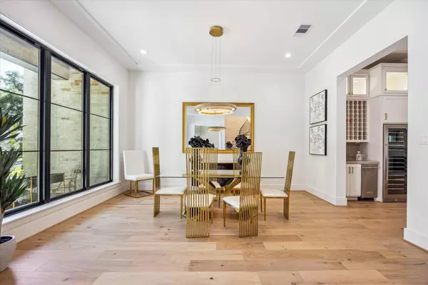 Houston, TX 77027,4016 Branard ST