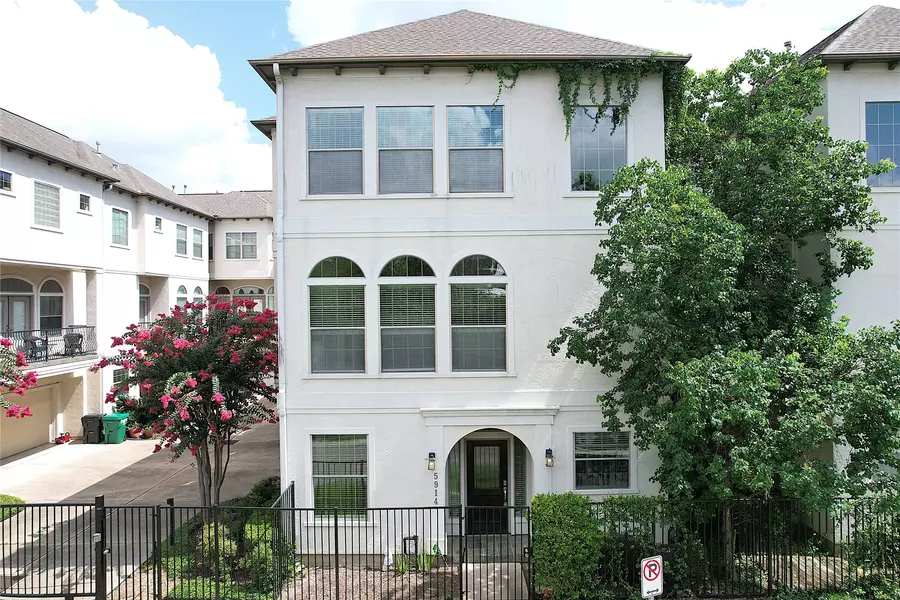 5914 Center ST, Houston, TX 77007