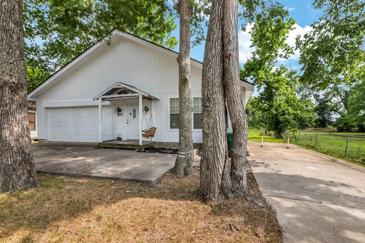 Houston, TX 77088,1037 Wall ST