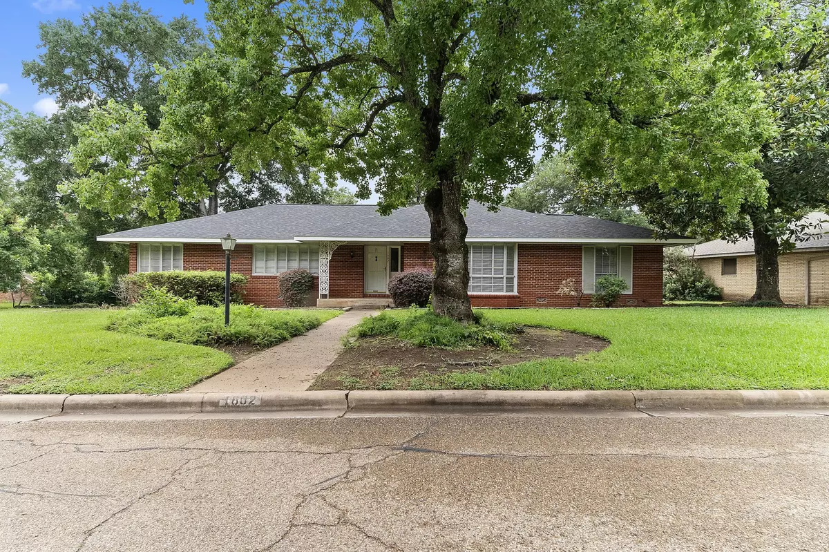 Brenham, TX 77833,1602 Harrison RD