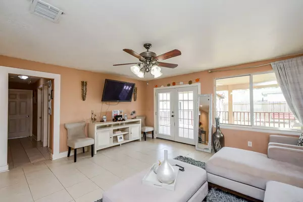 Houston, TX 77083,7423 Londres DR