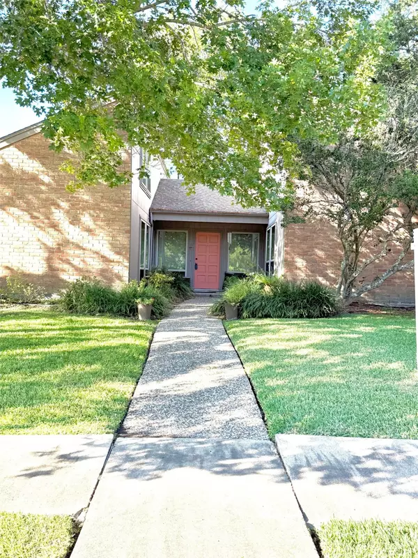 11414 Cedar Creek DR, Houston, TX 77077