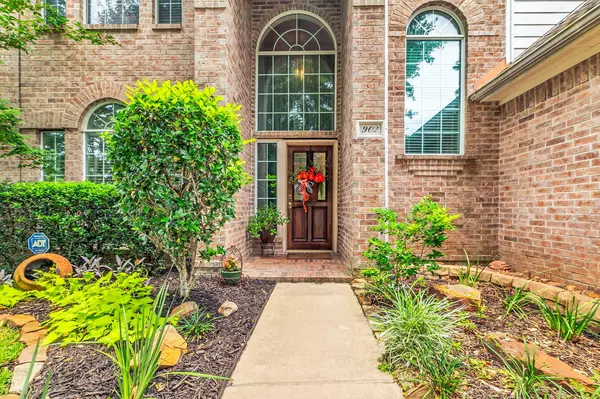 Tomball, TX 77375,902 Arbor Pine