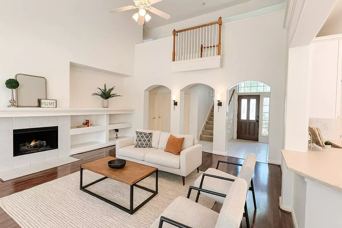 Tomball, TX 77375,902 Arbor Pine