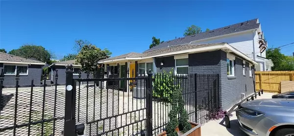 3339 Simmons ST #8, Houston, TX 77004