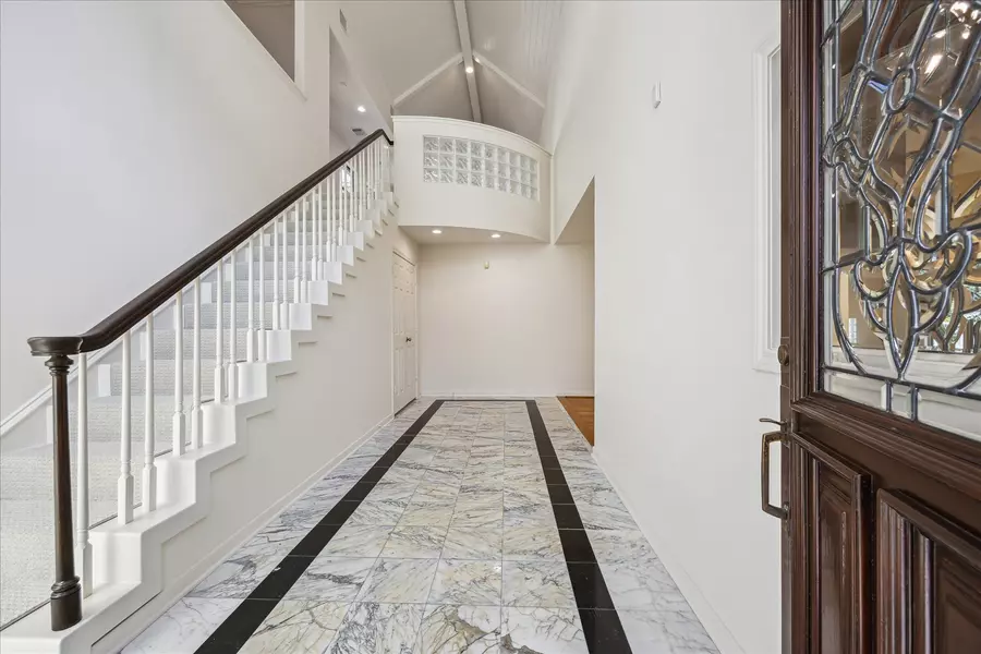 902 S Shepherd DR, Houston, TX 77019