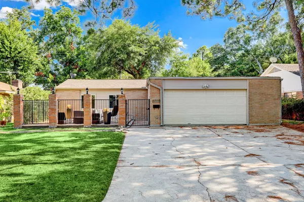 5511 Jackwood ST, Houston, TX 77096