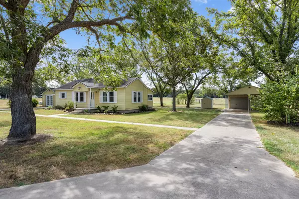 Weimar, TX 78962,1868 CR 218