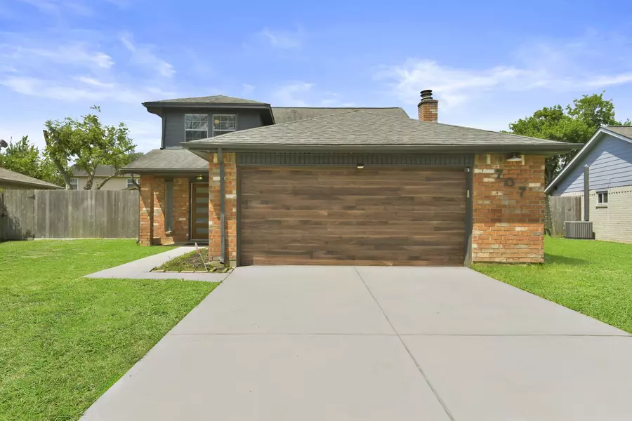 707 Land Grant, Richmond, TX 77406