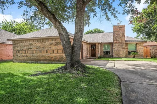 La Porte, TX 77571,10938 Dogwood DR