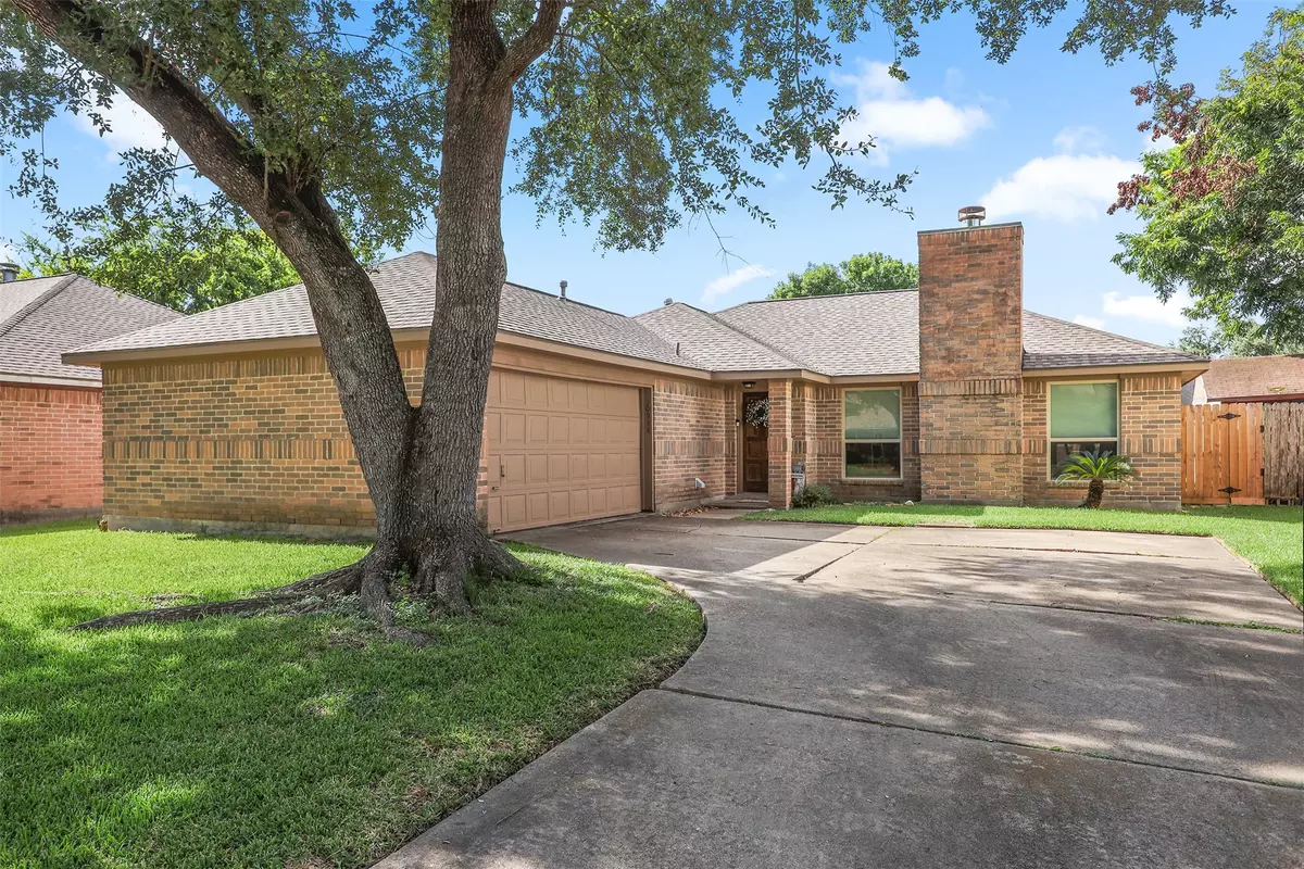 La Porte, TX 77571,10938 Dogwood DR