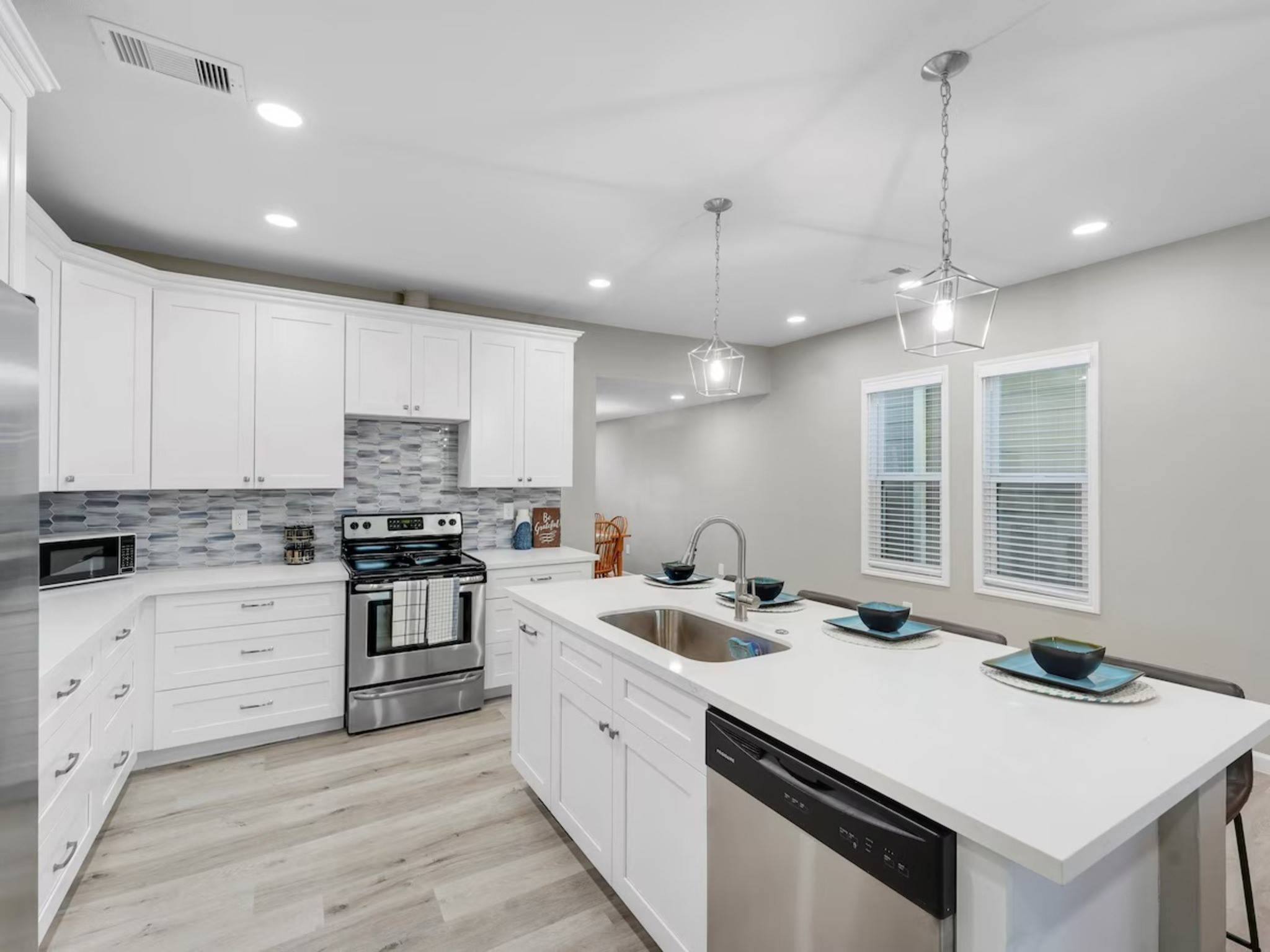 4019 Avenue S, Galveston, TX 77550