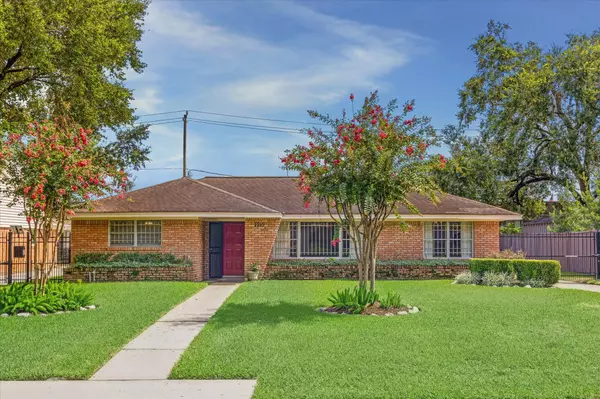 7215 Shavelson ST,  Houston,  TX 77055