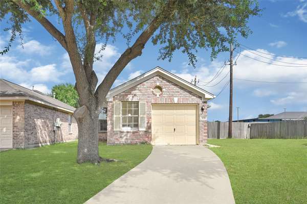 5216 Rockwood DR, Rosenberg, TX 77471
