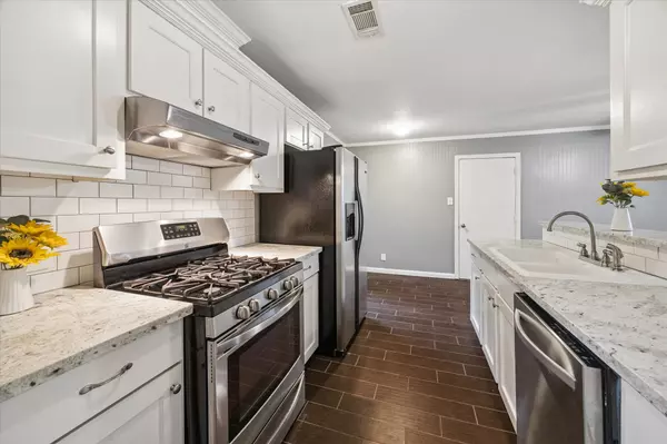 Houston, TX 77092,5317 Viking DR