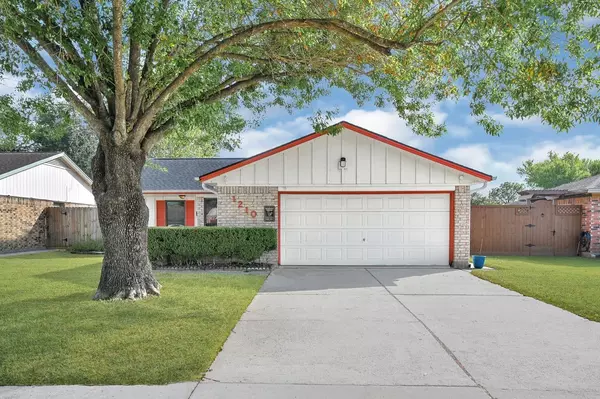 1210 Kenwick PL, Pasadena, TX 77504