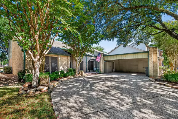 Houston, TX 77069,186 Old Bridge Lake