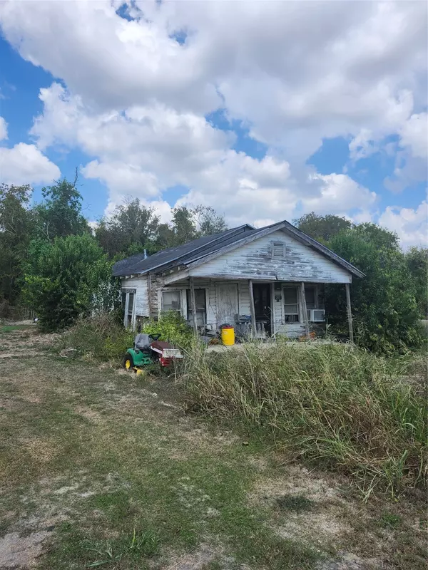 Garwood, TX 77442,207 SE Canal ST