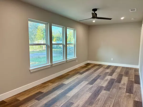 Cameron, TX 76520,1902 N Fannin AVE