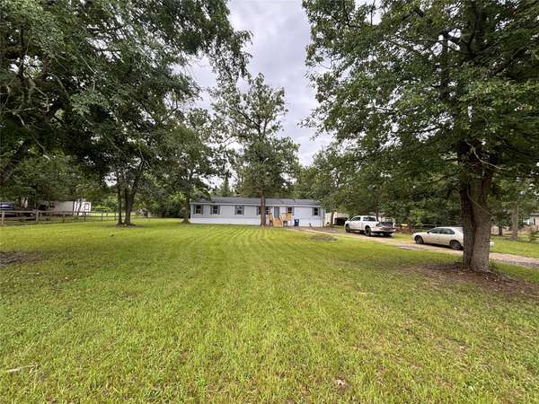 11712 W Old Oak TRL, Willis, TX 77378