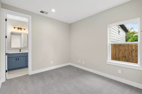 Houston, TX 77091,5832 & 5834 Highland Sun LN