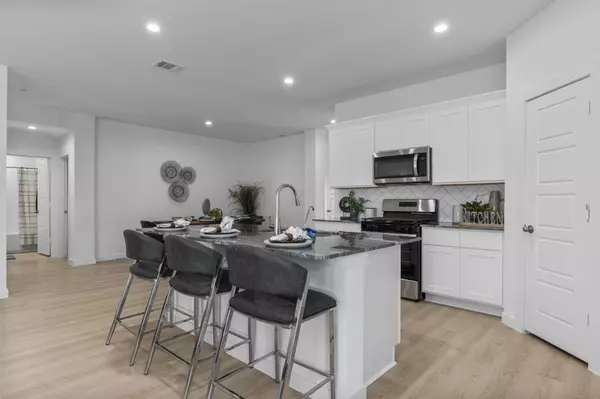 Angleton, TX 77515,310 Robin ST