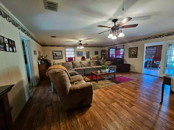 Palestine, TX 75801,517 An County Road 147