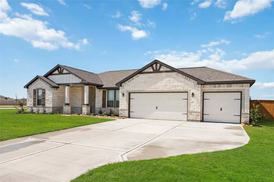 115 Valley Ranch TRL, Dayton, TX 77535