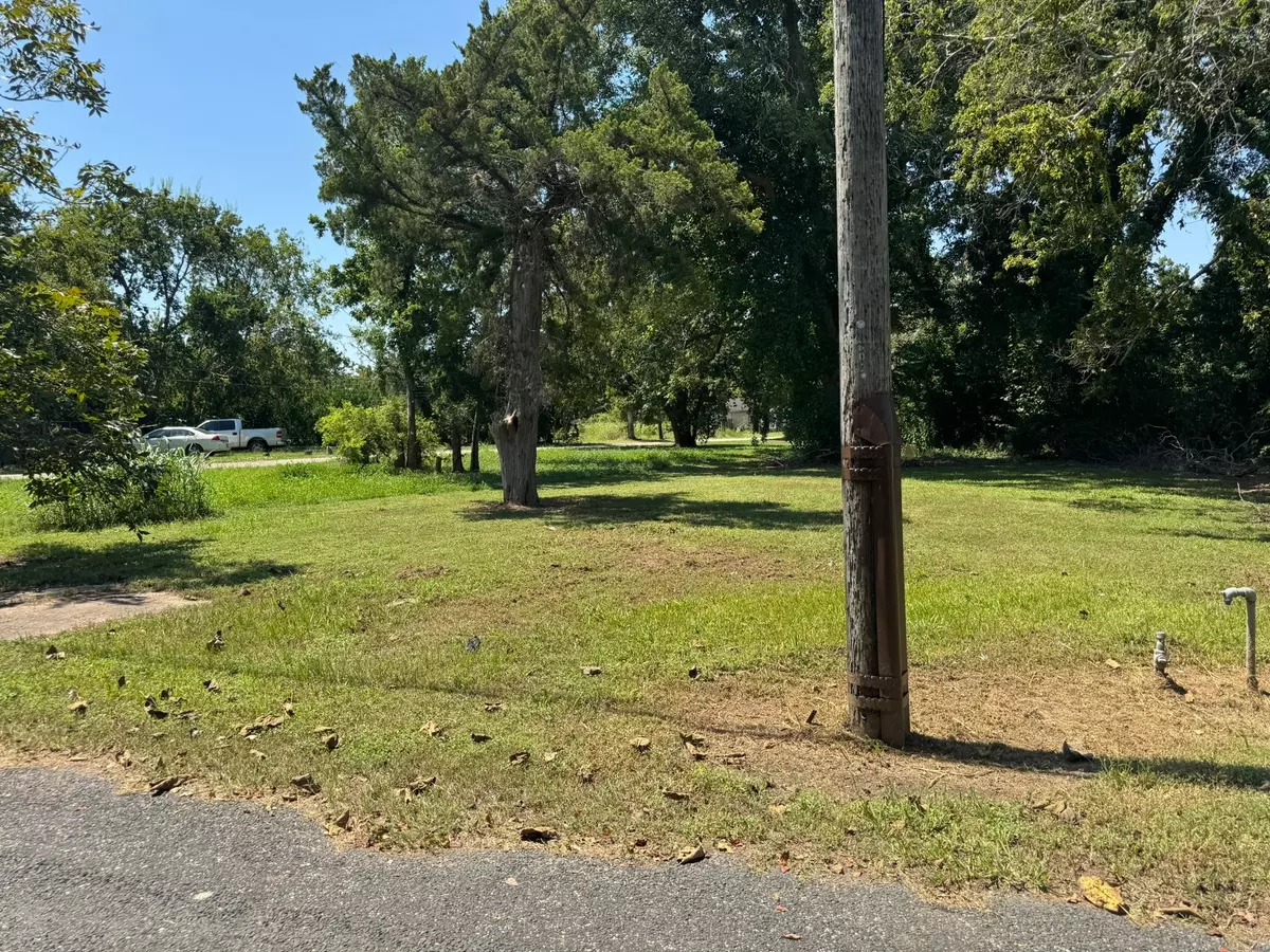 Wharton, TX 77488,605 N Outlar ST