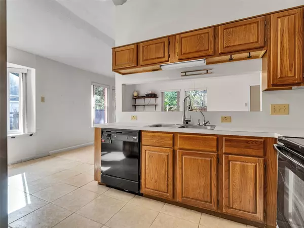 Houston, TX 77082,2902 Hollow Creek DR