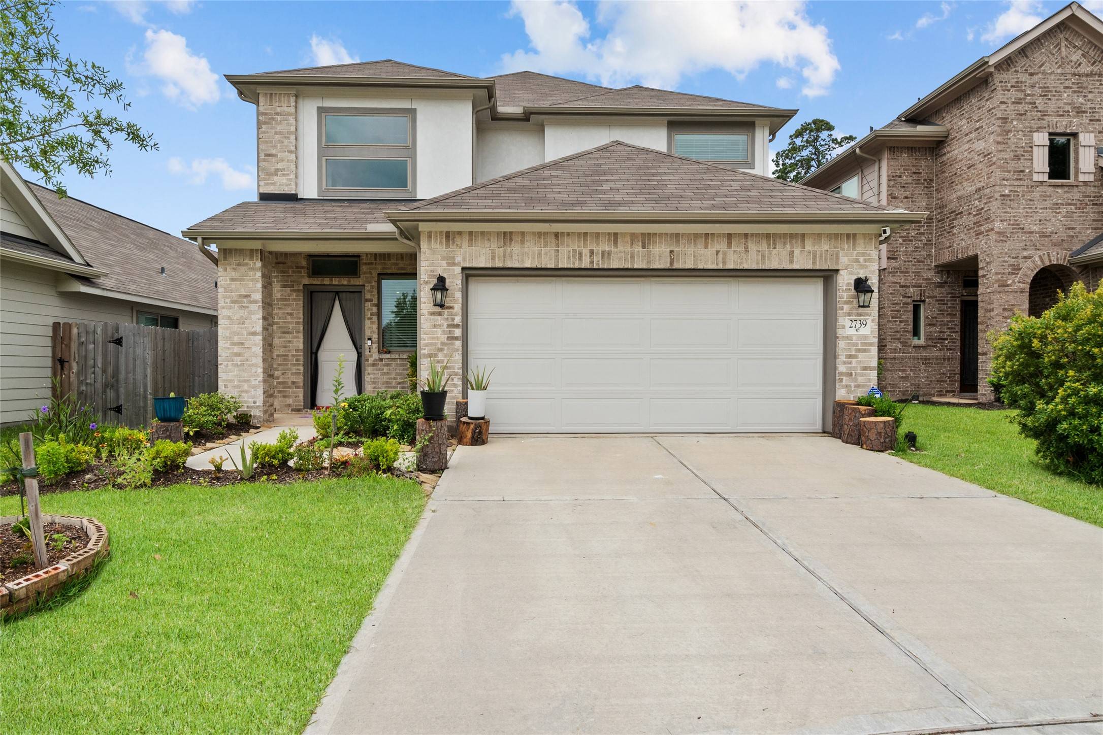 2739 Meadow View LN, Conroe, TX 77385
