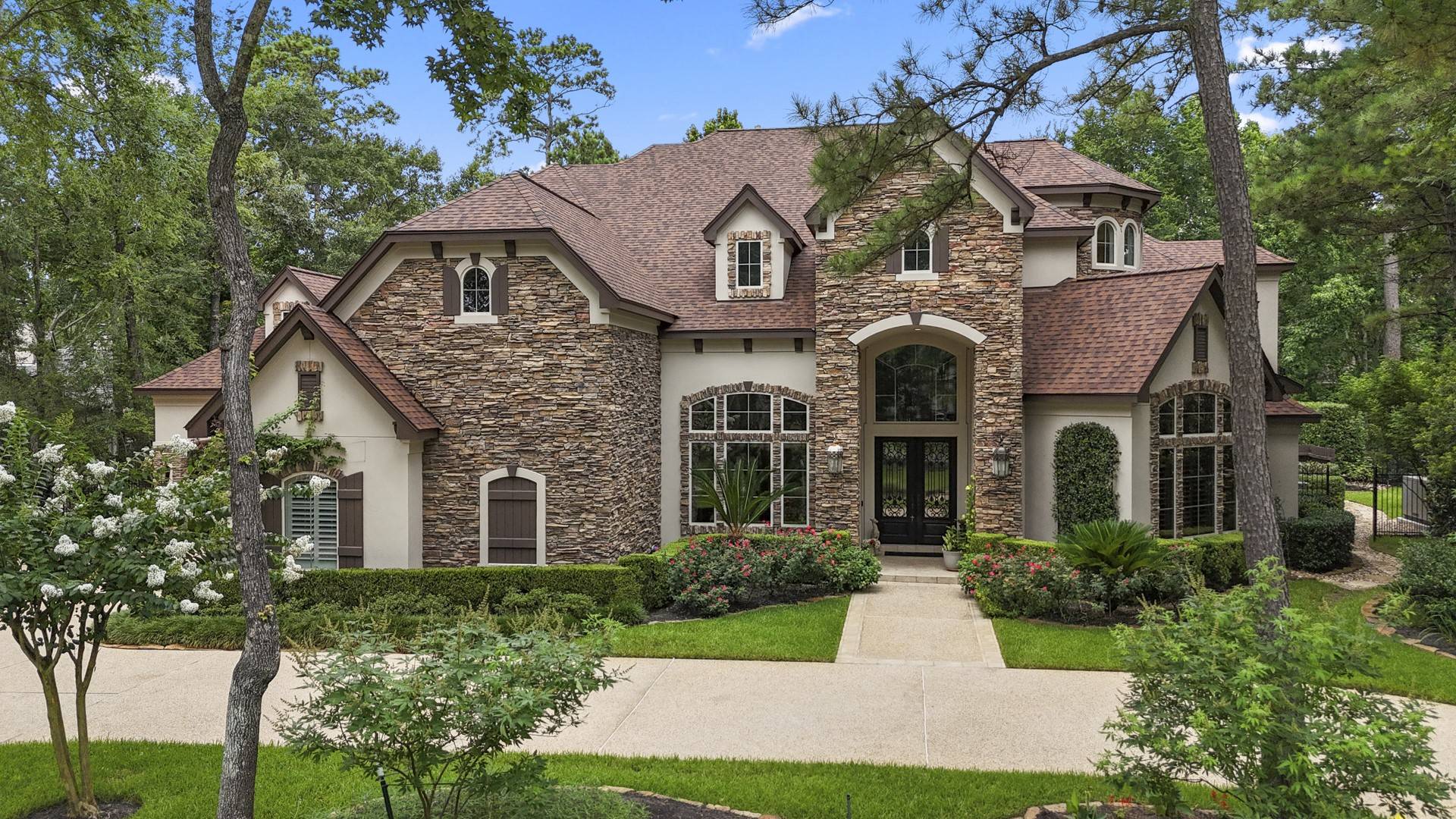 30 W Bracebridge CIR, The Woodlands, TX 77382