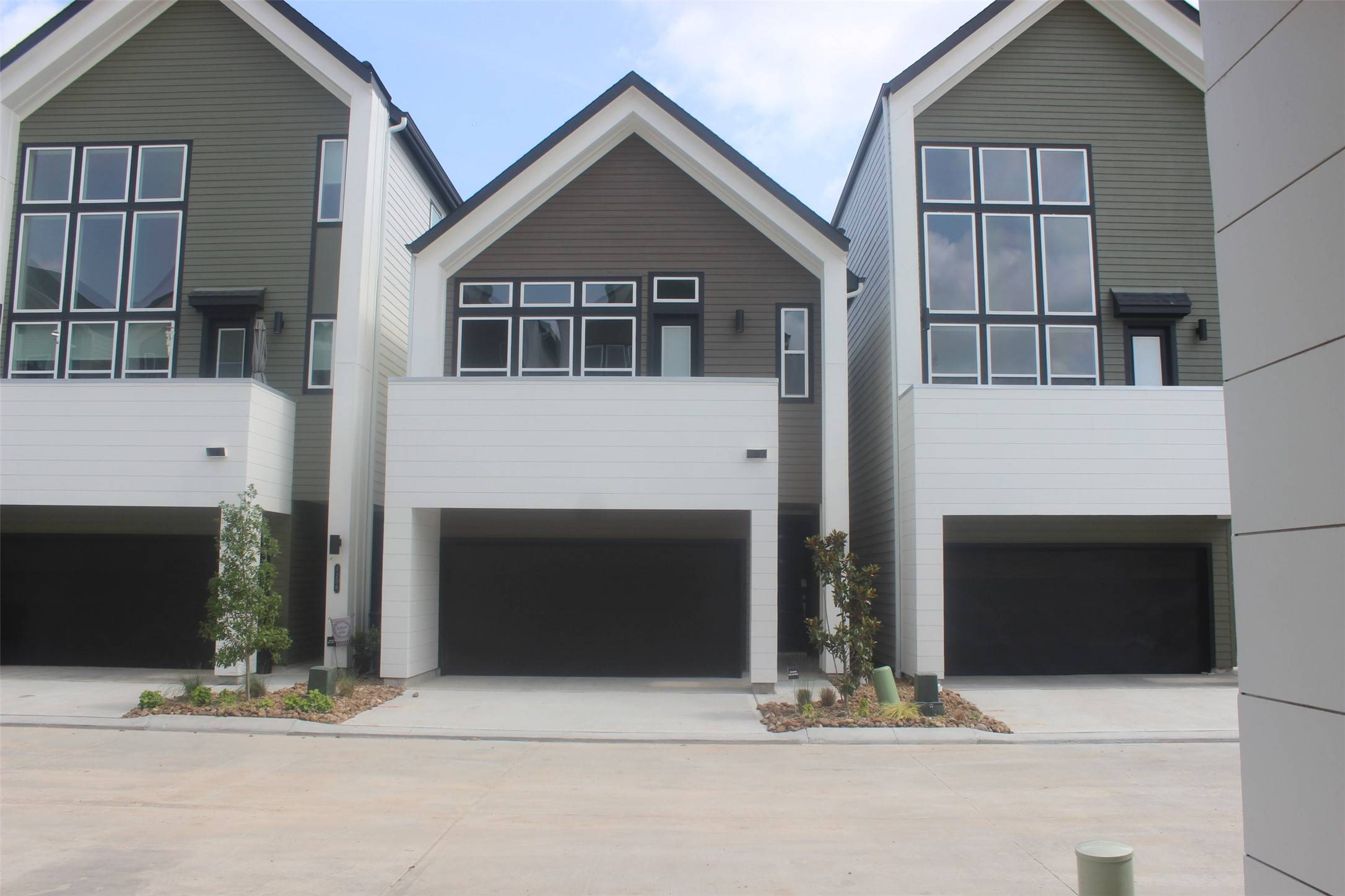 1204 Highland Vineyard LN, Houston, TX 77091