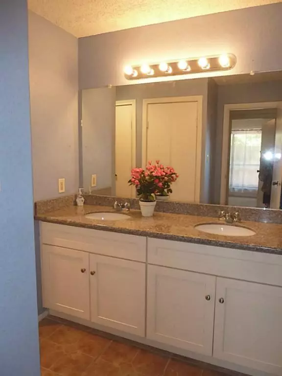 Houston, TX 77030,7900 N Stadium DR #97