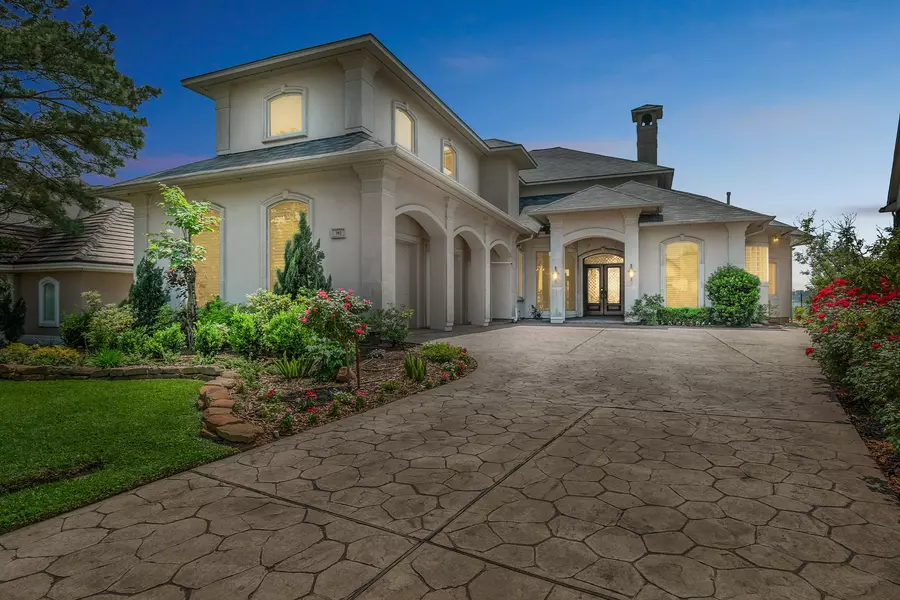 392 Green Cove DR, Montgomery, TX 77356