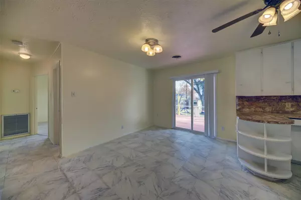 Brenham, TX 77833,207 Goessler ST