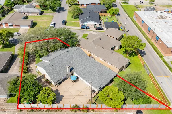 Galveston, TX 77551,2700 E Palm CIR
