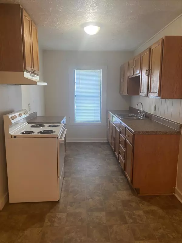 Angleton, TX 77515,1021 Nottingham DR