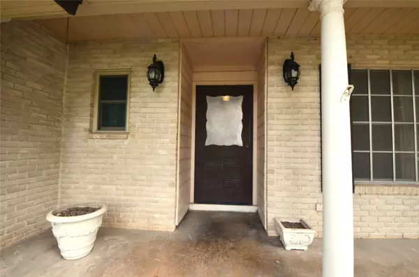 San Antonio, TX 78217,3102 Satellite DR