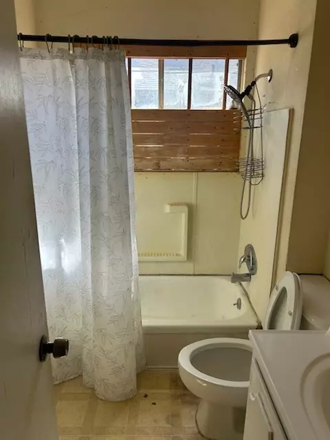 Pasadena, TX 77503,704 Teabury AVE