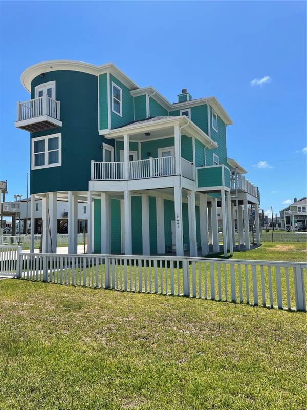 22903 Miramar DR, Galveston, TX 77554
