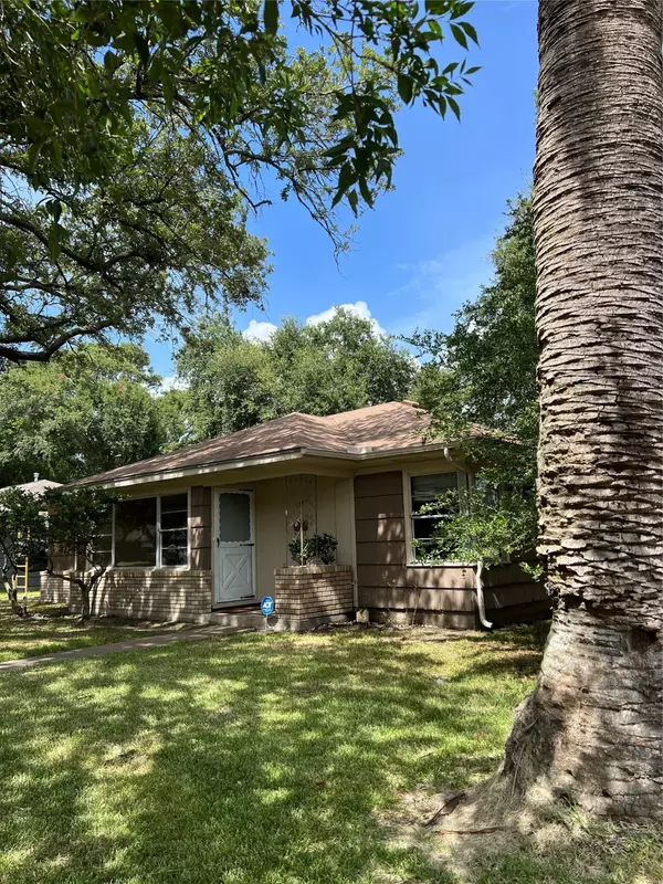 La Marque, TX 77568,1505 Brazos AVE