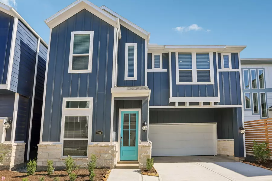 704 Topwater TRL, Kemah, TX 77565