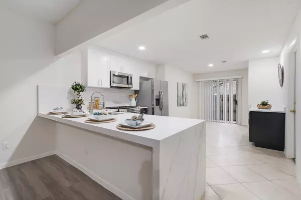 34 Quiet Peace PL,  The Woodlands,  TX 77381