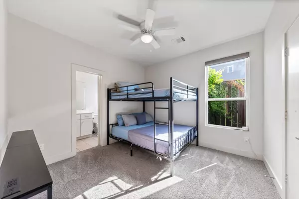 Houston, TX 77018,2210 Lou Ellen LN #C