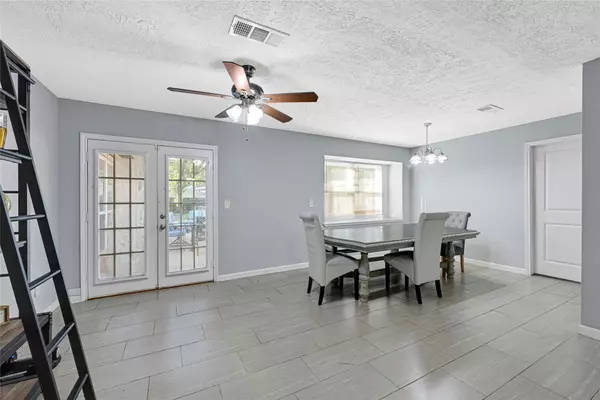 Friendswood, TX 77546,5343 Royal Pkwy