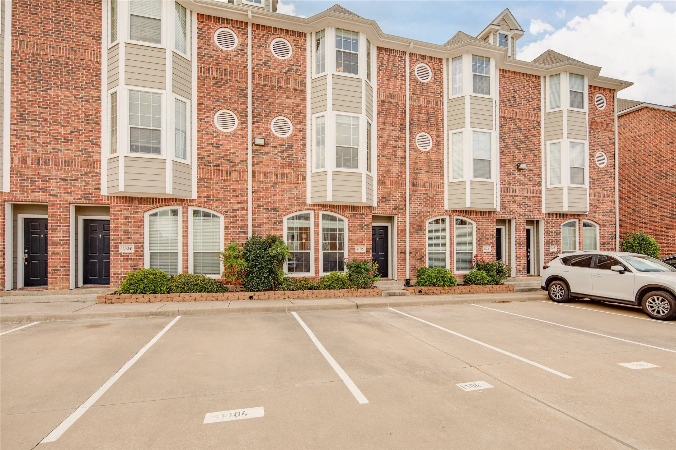 College Station, TX 77840,1198 Jones Butler RD #1105