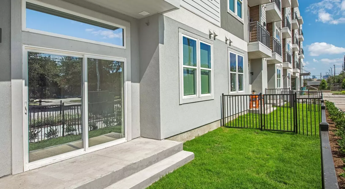 Houston, TX 77025,9330 Main ST #356